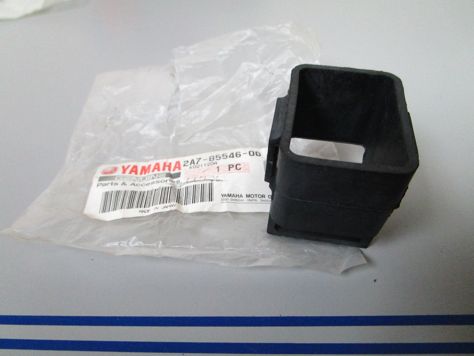 NEW OEM 2A7-85546-00-00 Yamaha Band 0720