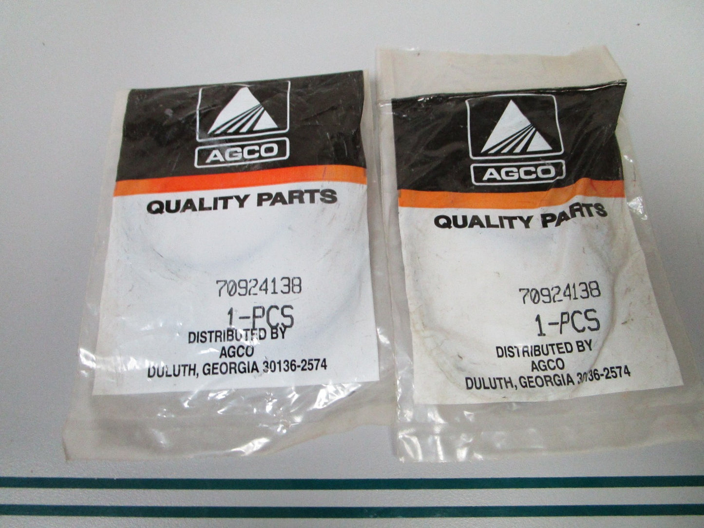 NEW OEM (LOT OF 2) 70924138 AGCO O-Ring 0810