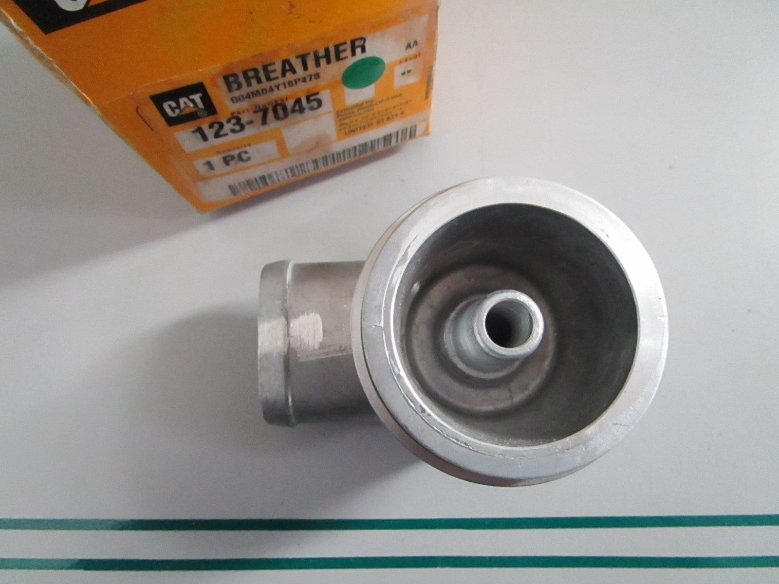NEW OEM 123-7045 CAT Breather 0820