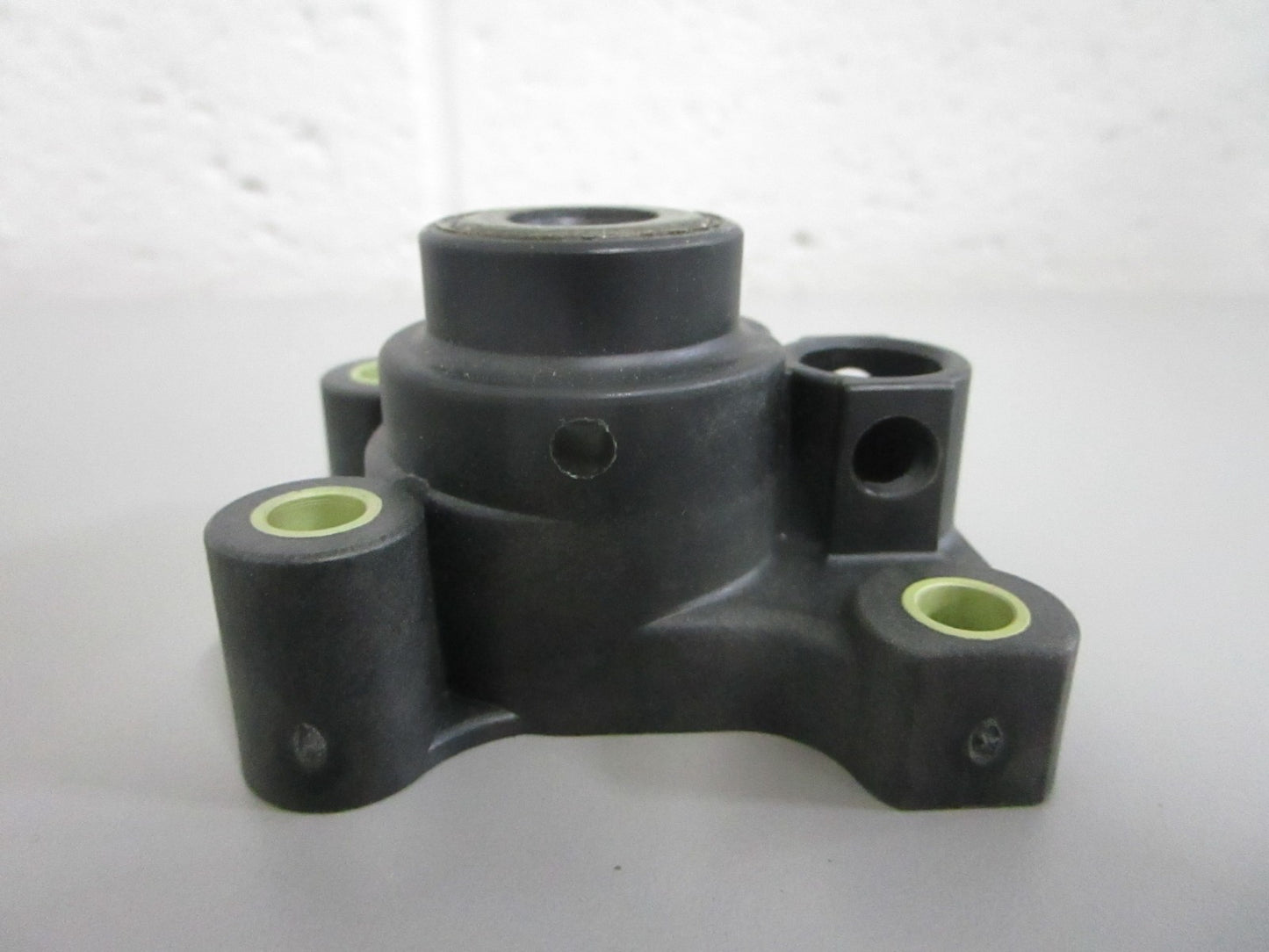 NEW OEM 391571 0391571 OMC Johnson Evinrude Impeller Housing 0820