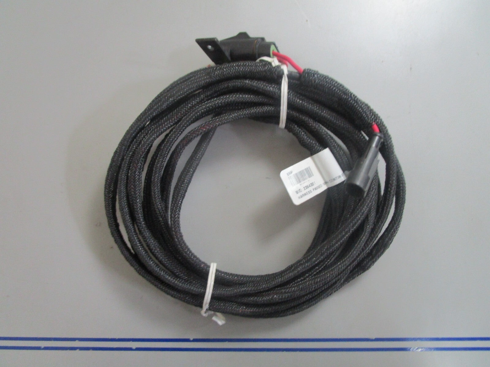 *NEW OEM* 0810 OMC Johnson Evinrude Cable Assembly 587184-2