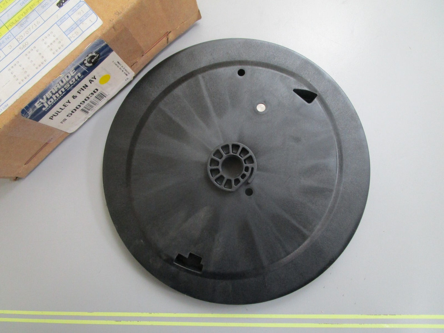 *NEW OEM* 0820 OMC Johnson Evinrude Pulley & Pin Ay 5009030