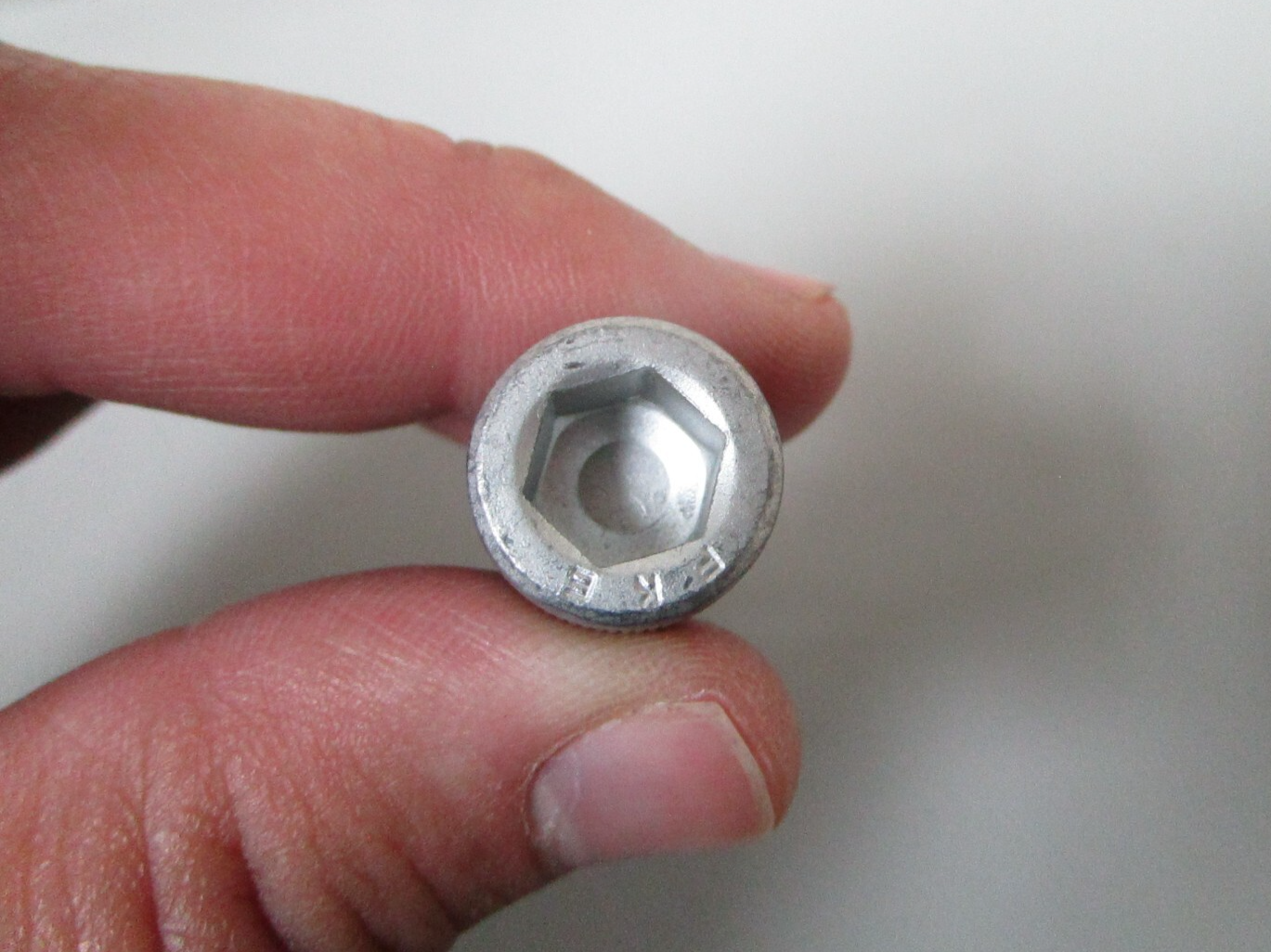 *NEW OEM* 0810 Mercury Quicksilver Hexagon Socket Screw 60114327