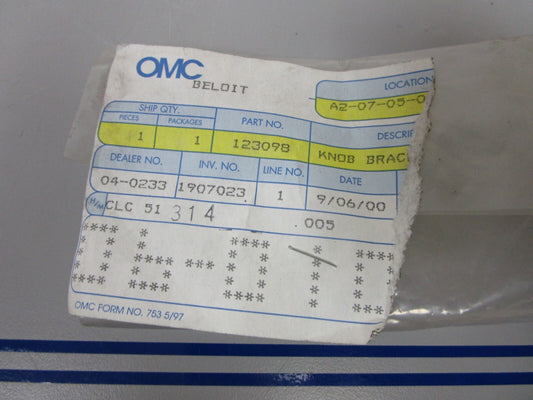 *NEW OEM* 0810 OMC Johnson Evinrude Knob Bracket 123098 0123098