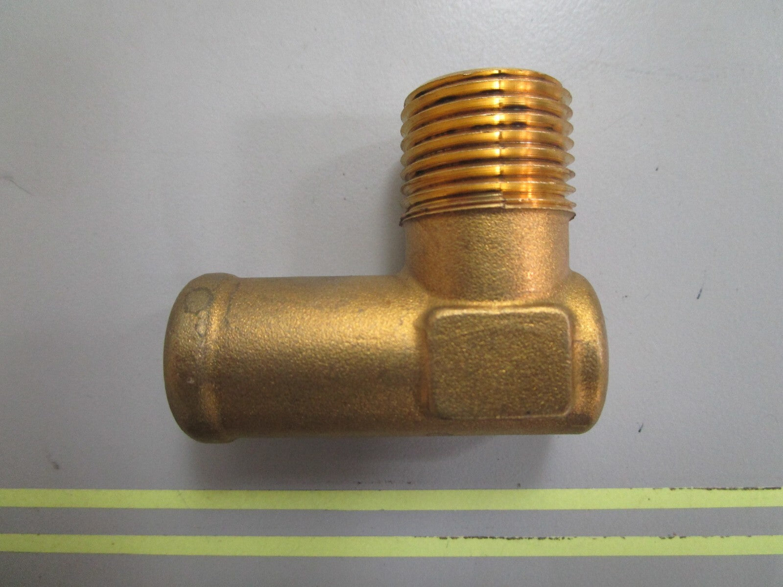 *NEW OEM* 0810 Volvo Penta Elbow 467716