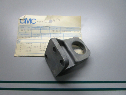 NEW OEM 316002 0316002 OMC Johnson Evinrude Support Case 0810