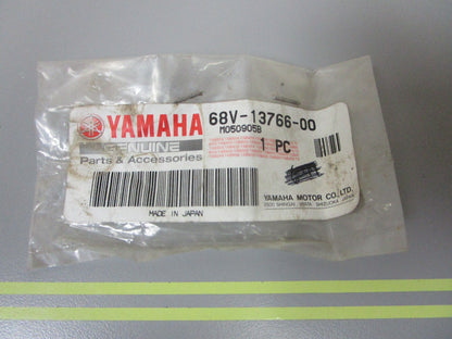 *NEW OEM* 0810 Yamaha Injector Rubber 68V-13766-00-00