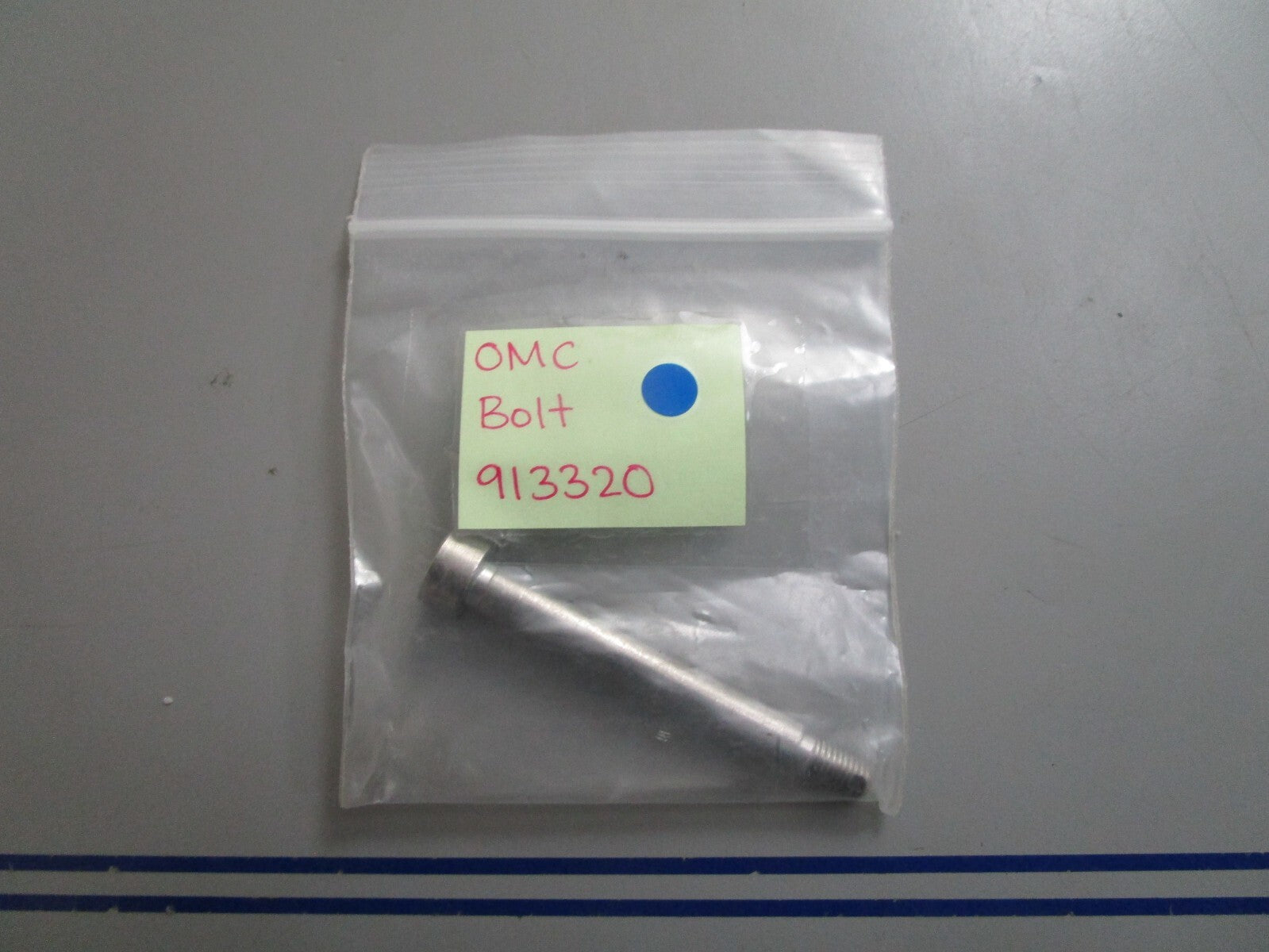 *NEW OEM* 0770 OMC Johnson Evinrude Bolt 913320 0913320