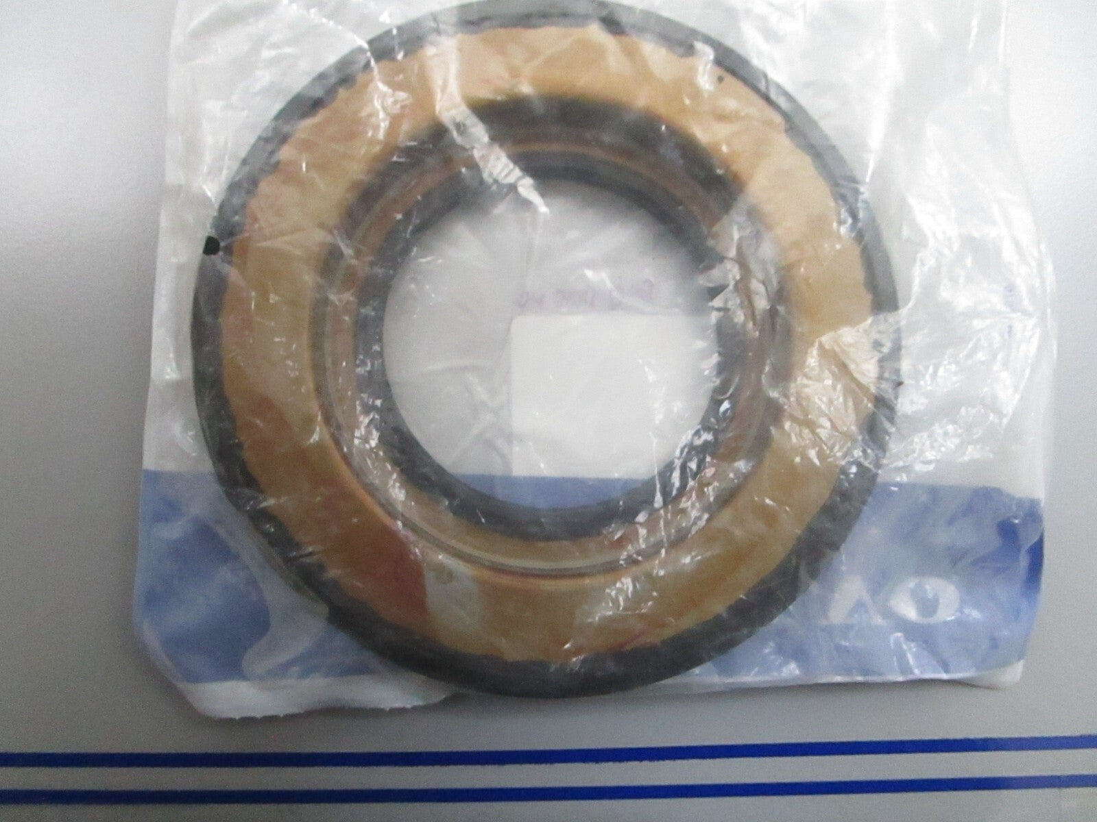 *NEW OEM* 0810 Volvo Penta Oil Seal 3812417
