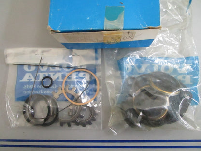 *NEW OEM* 0820 Volvo Penta Seal Kit 875192