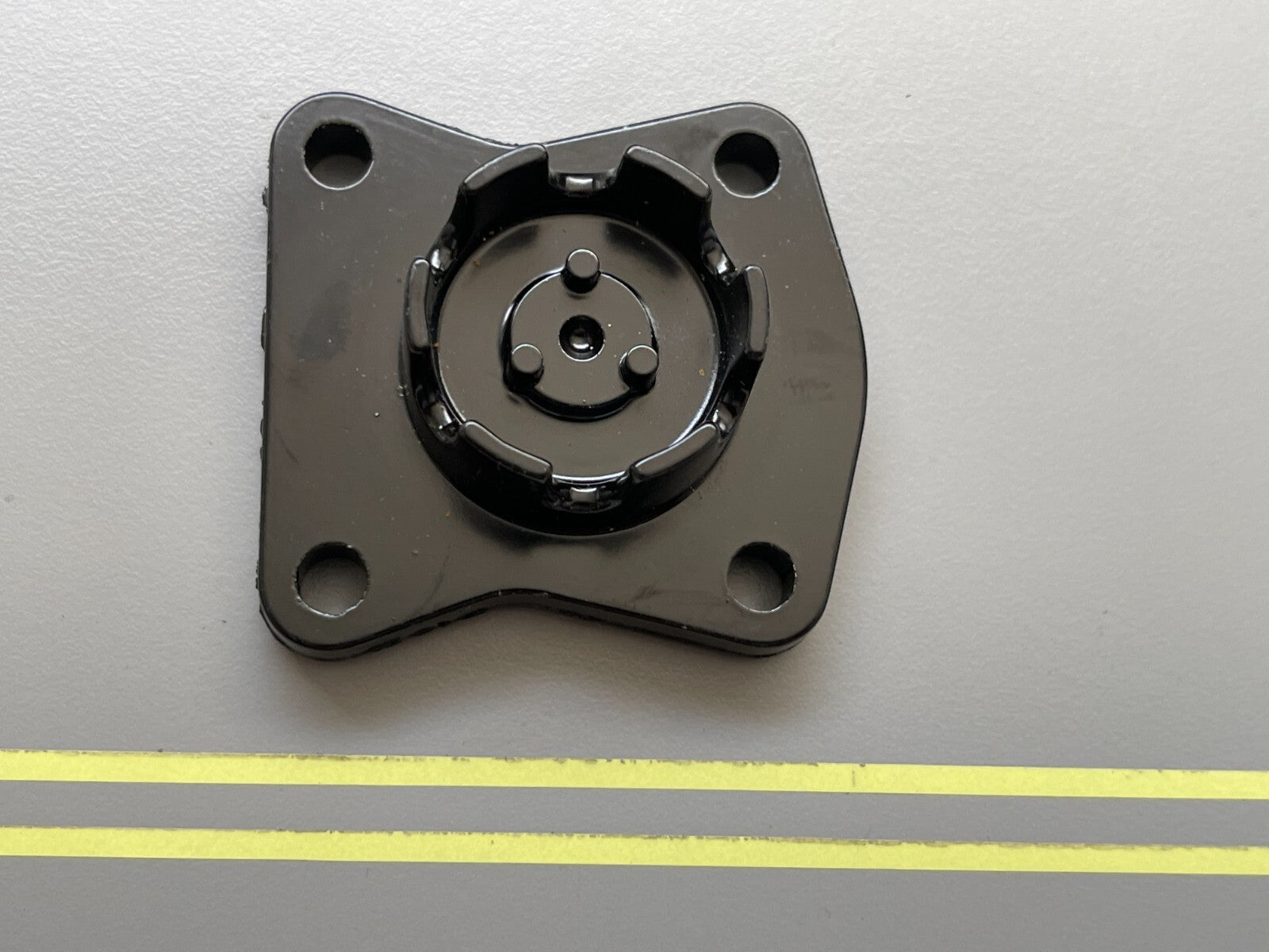 *NEW OEM* 0810 OMC Johnson Evinrude Thermostat Cover 343141 0343141