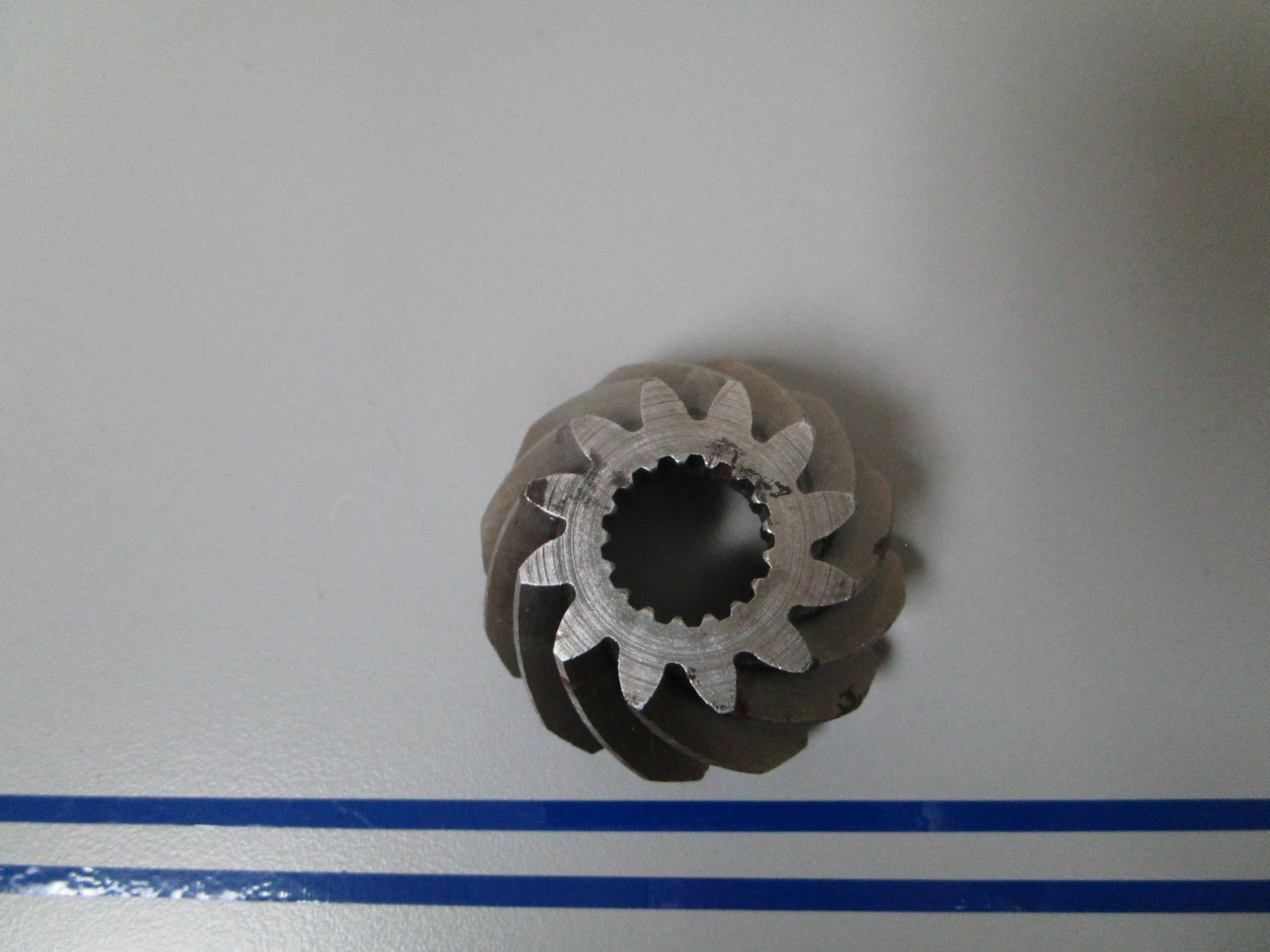NEW OEM 315533 0315533 OMC Johnson Evinrude Pinion Gear 0720
