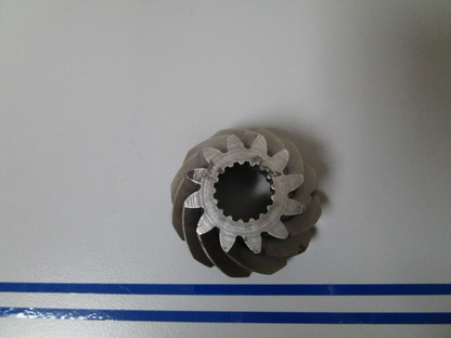 NEW OEM 315533 0315533 OMC Johnson Evinrude Pinion Gear 0720