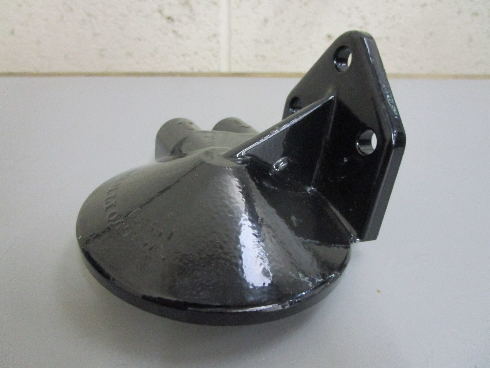 *NEW OEM* 0820 Volvo Penta Head Cover 855569