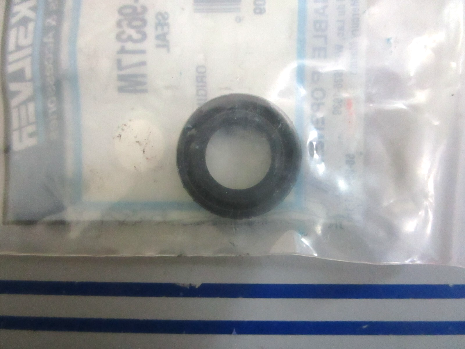 *NEW OEM* 0810 Mercury Quicksilver Seal 26-96317M