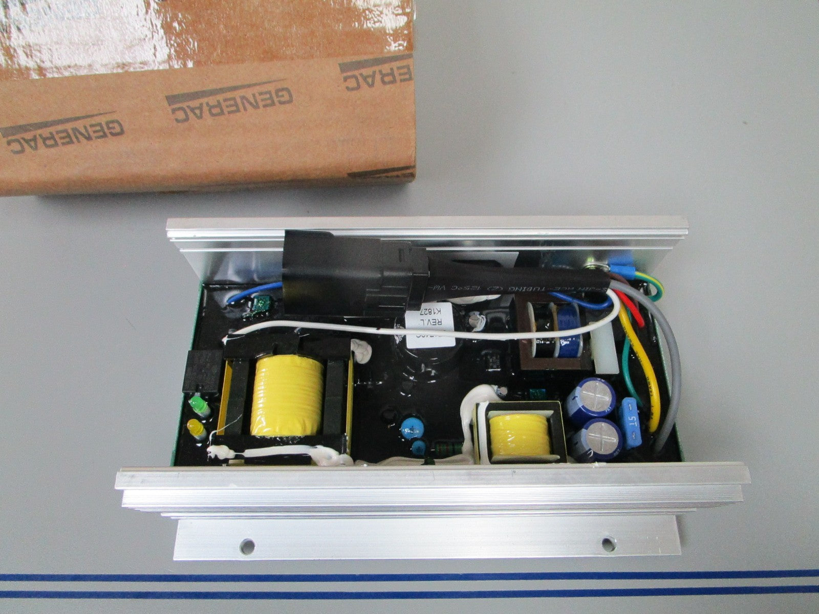 *NEW OEM* 0720 Generac 12V 10A PCB Batter Charger 0F1740C
