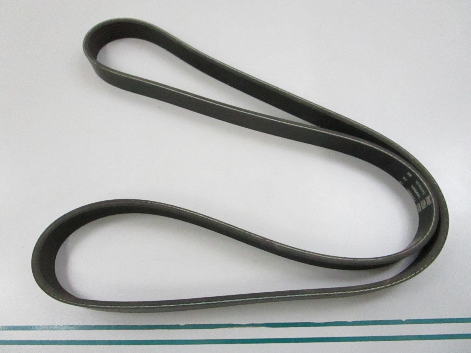 Gates K060529 Micro-V Serpentine Belt 6-Rib 52.95in NEW 0810