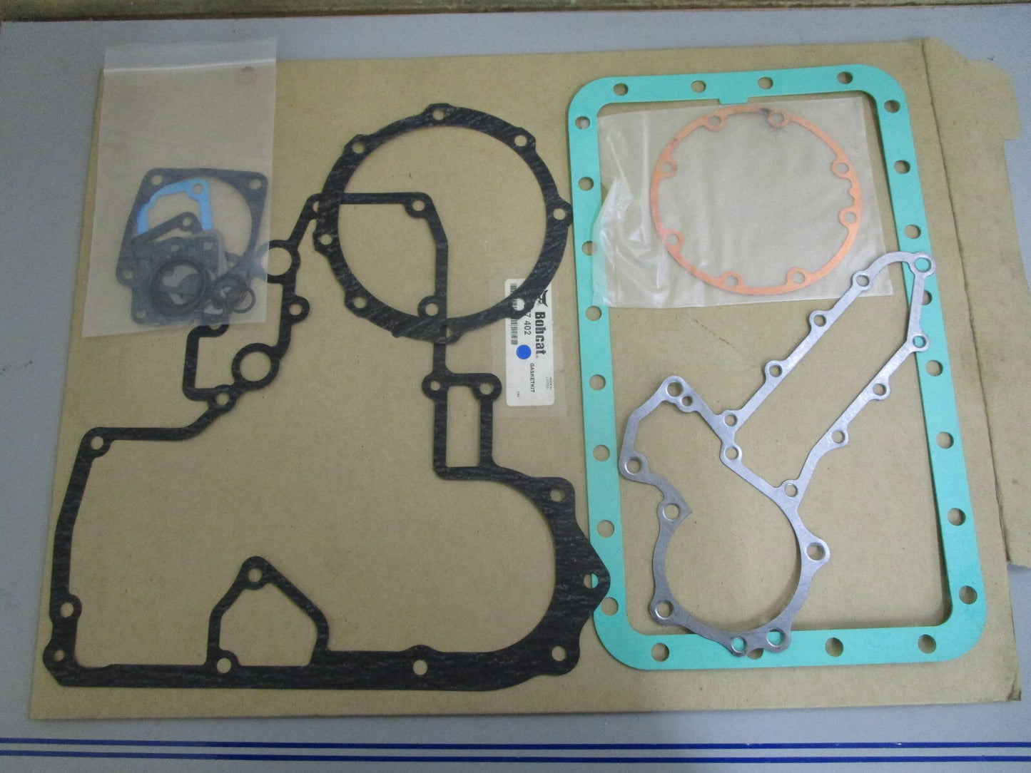 *NEW OEM* 0820 Bobcat Gasket Kit 6657402