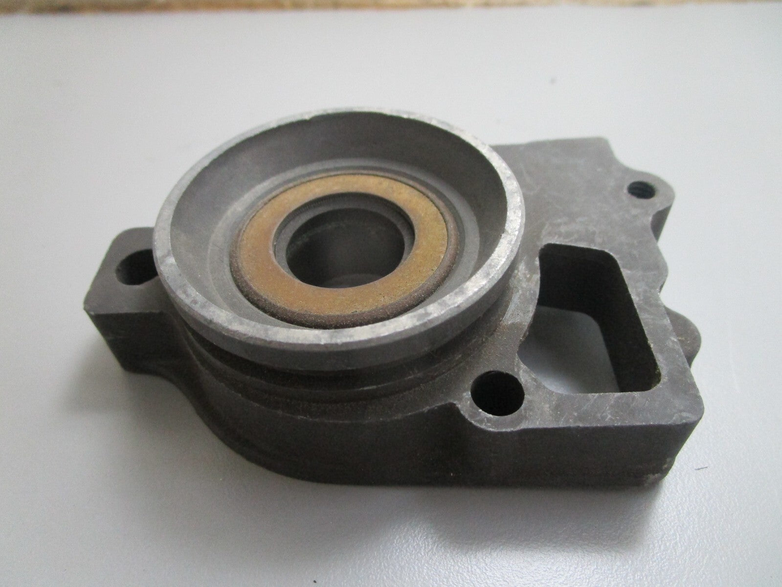 *NEW OEM* 0810 Mercury Quicksilver Water Pump Base 46-33132A1