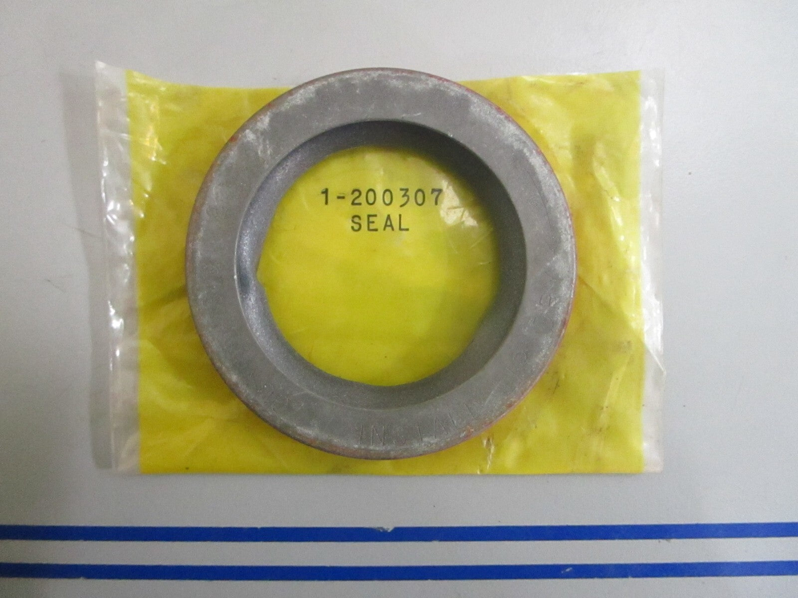*NEW OEM* 0820 Cummins Oil Seal 200307
