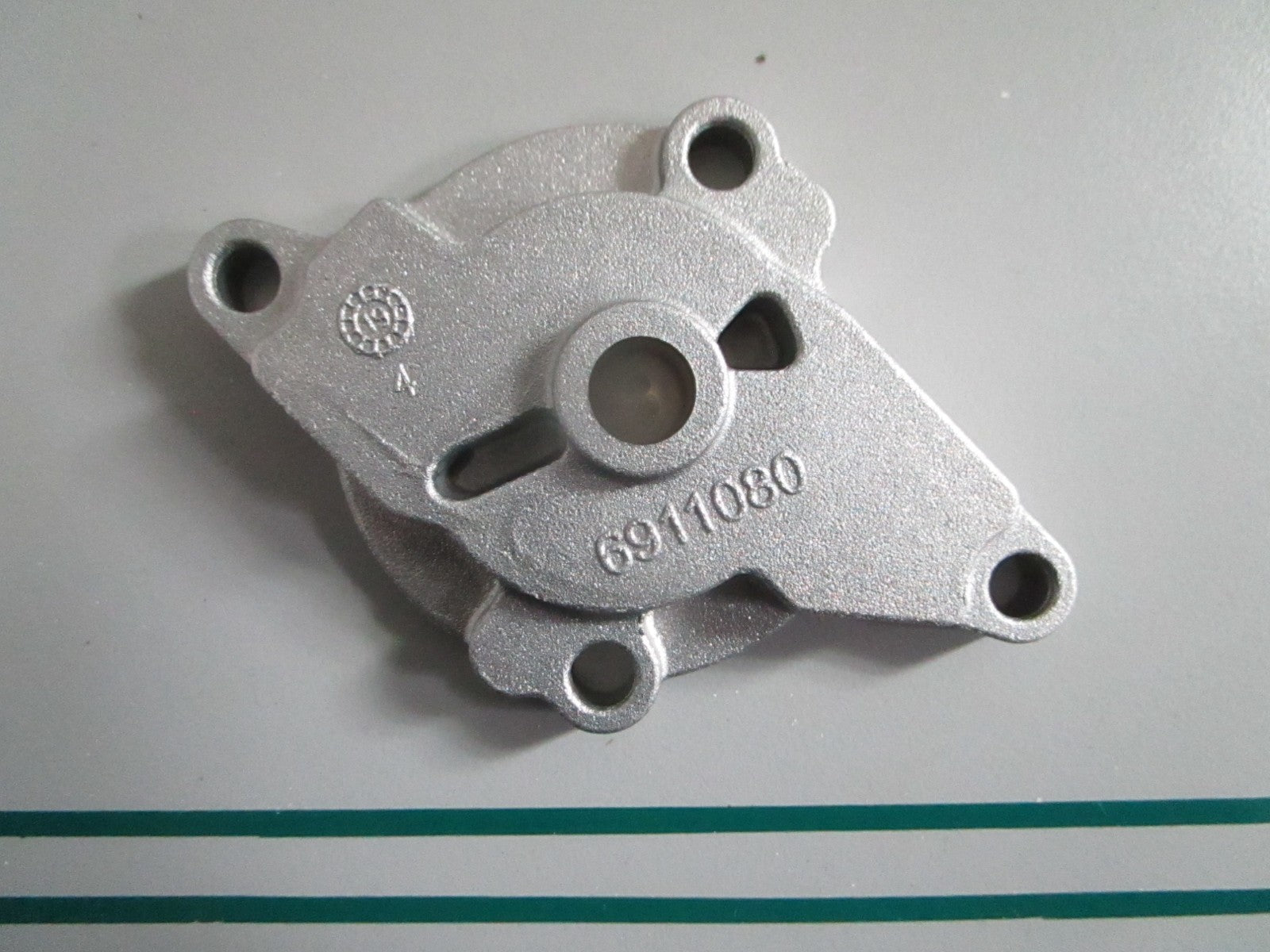 NEW OEM 420911080 Sea Doo Oil Pump Cover 0820