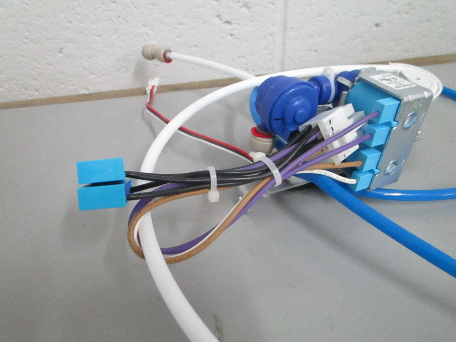 *NEW OEM* 0820 Hisense Refrigerator Electric Valve K1906334
