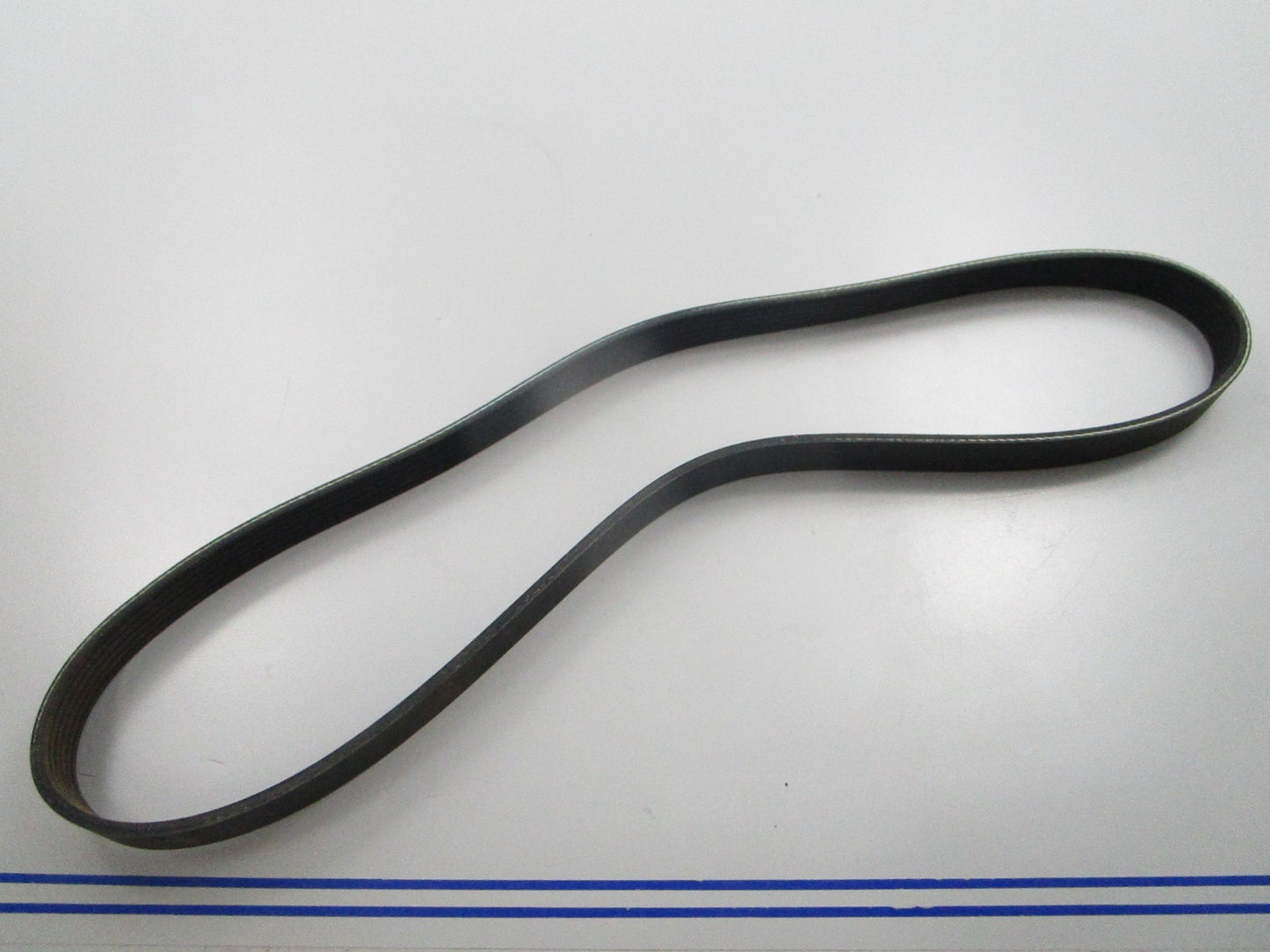 NEW K060418 Gates Micro-V Serpentine Belt 0810