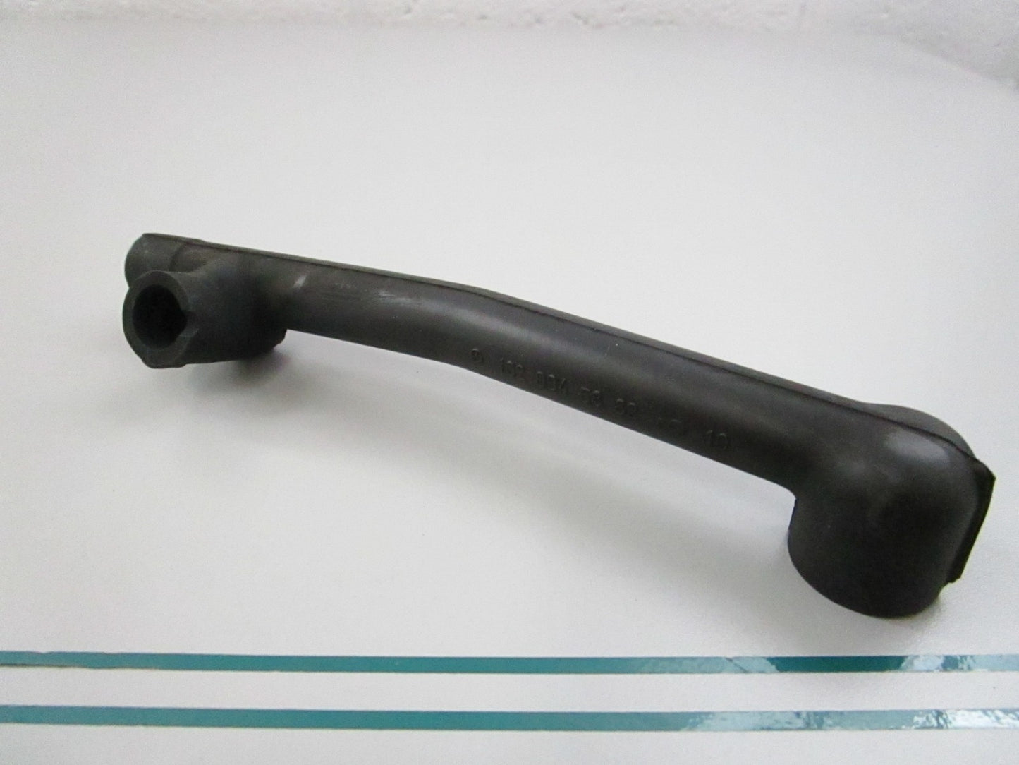 NEW OEM 1020945882 Mercedes-Benz Breather Hose 0810