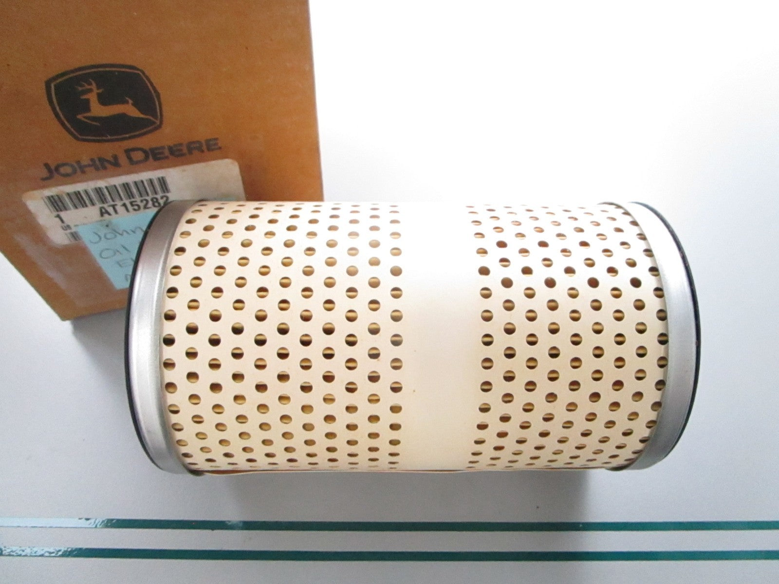 NEW OEM AT15282 John Deere Oil Filter Element 0810