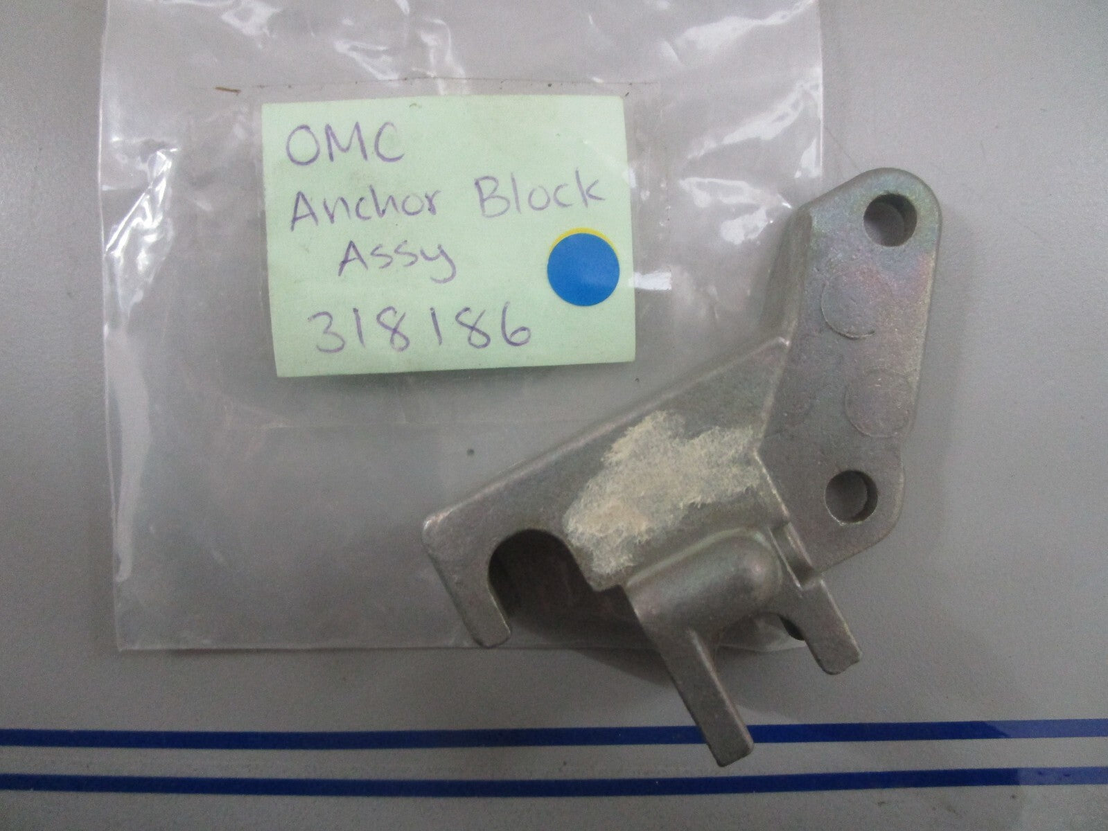 *NEW OEM* 0770 OMC Johnson Evinrude Anchor Block Assembly 318186 0318186