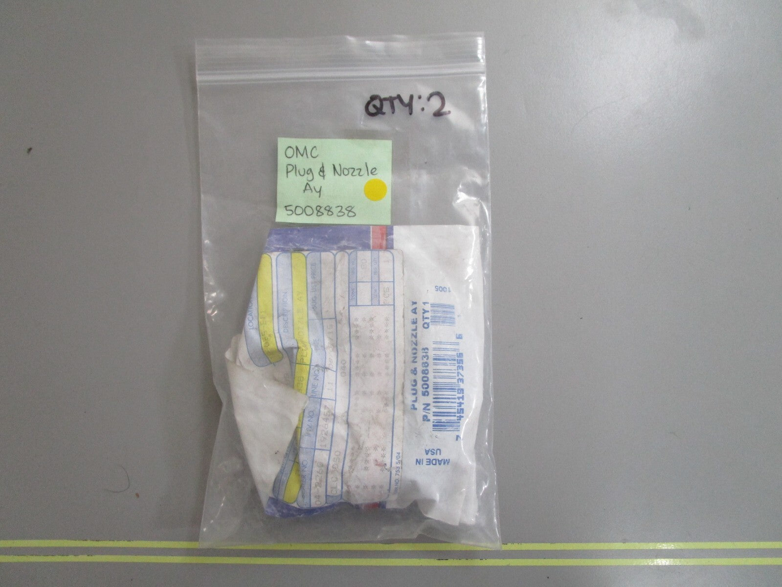 *NEW OEM* 0810 OMC Johnson Evinrude Plug & Nozzle Assembly 5008838