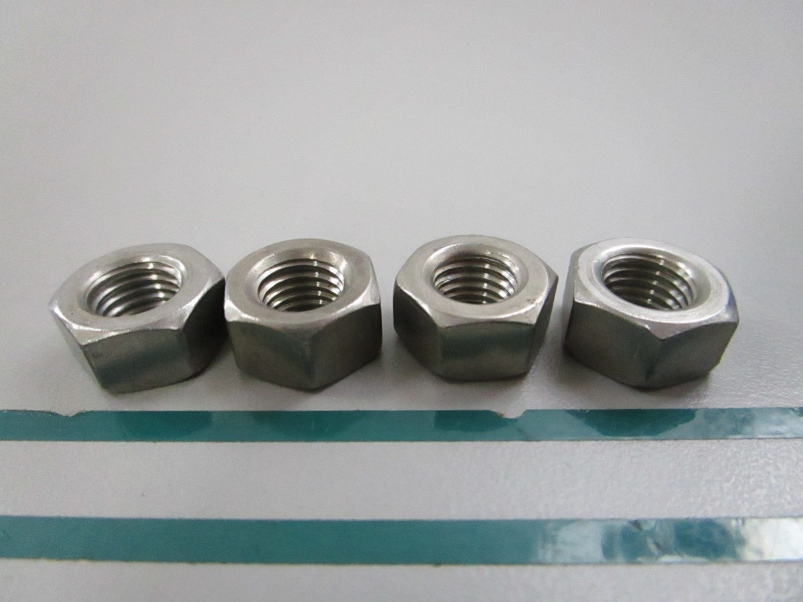 NEW OEM (LOT OF 4) 306422 0306422 OMC Johnson Evinrude Nut 0810