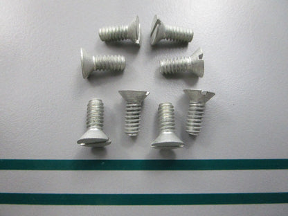 NEW OEM (LOT OF 8) 302104 0302104 OMC Johnson Evinrude Screw 0810