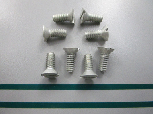 NEW OEM (LOT OF 8) 302104 0302104 OMC Johnson Evinrude Screw 0810