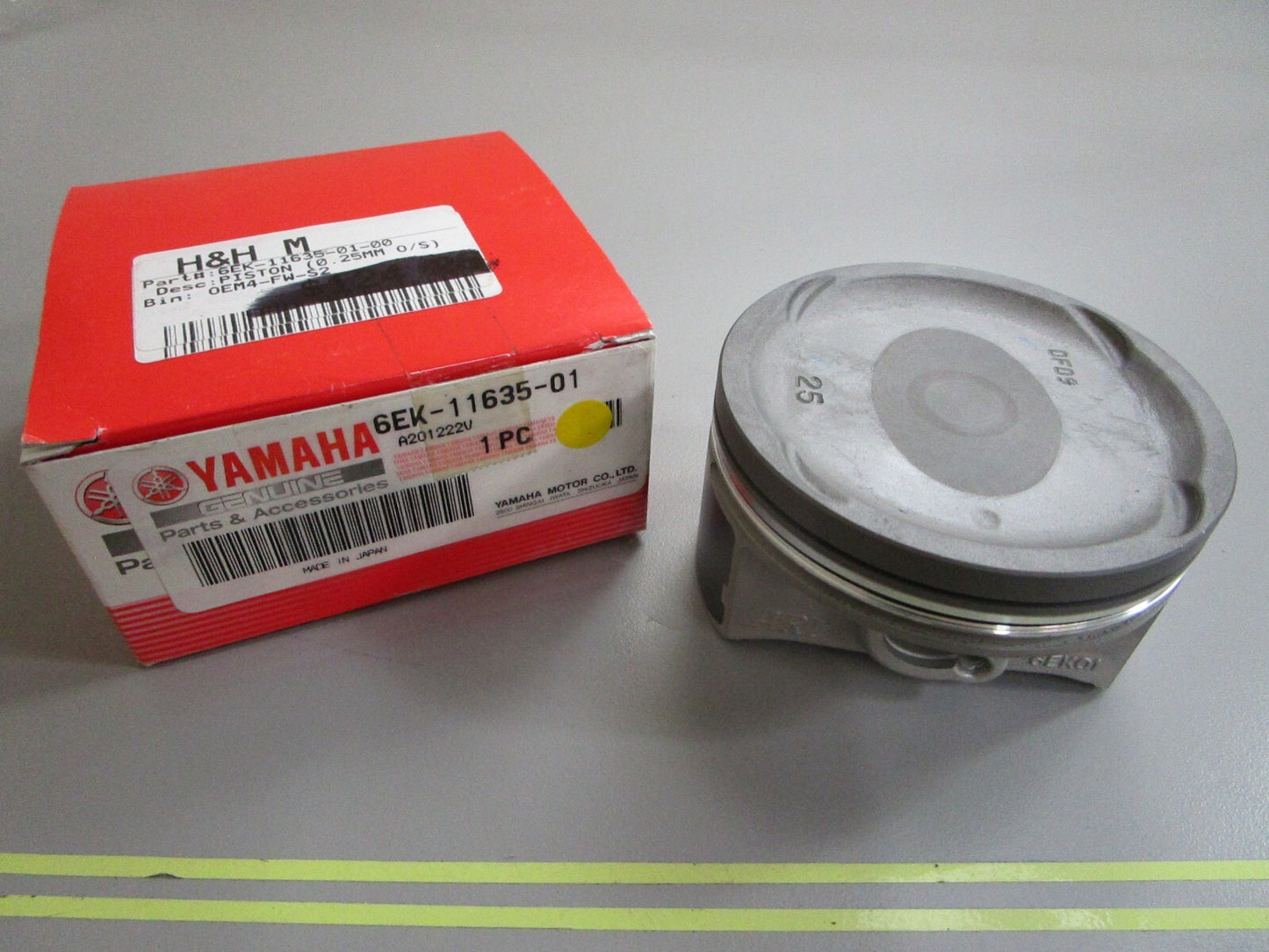 *NEW OEM* 0820 Yamaha (0.25 O/S) Piston 6EK-11635-01-00