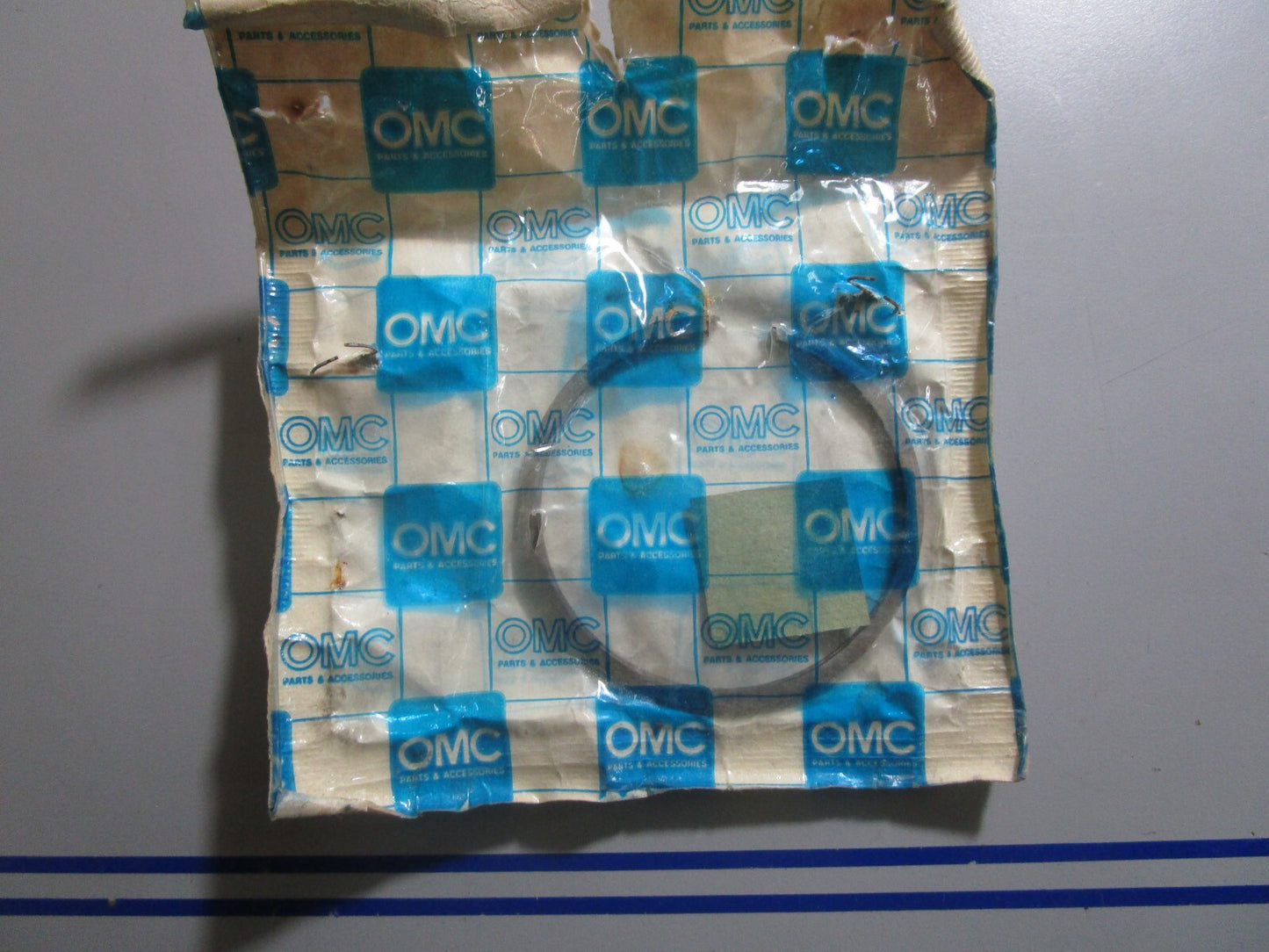 *NEW OEM* 0810 OMC Johnson Evinrude 2 Piston Ring Set 383473 0383473