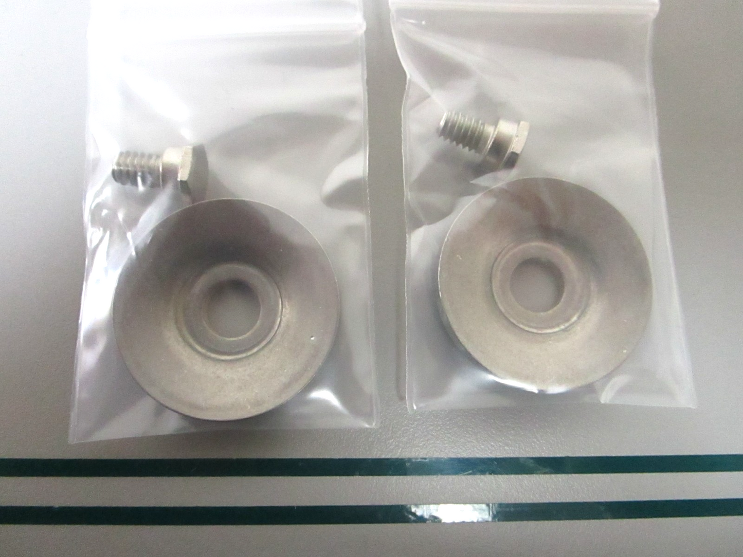 NEW OEM 434757 0434757 OMC Johnson Evinrude Plate & Screw Set 0810