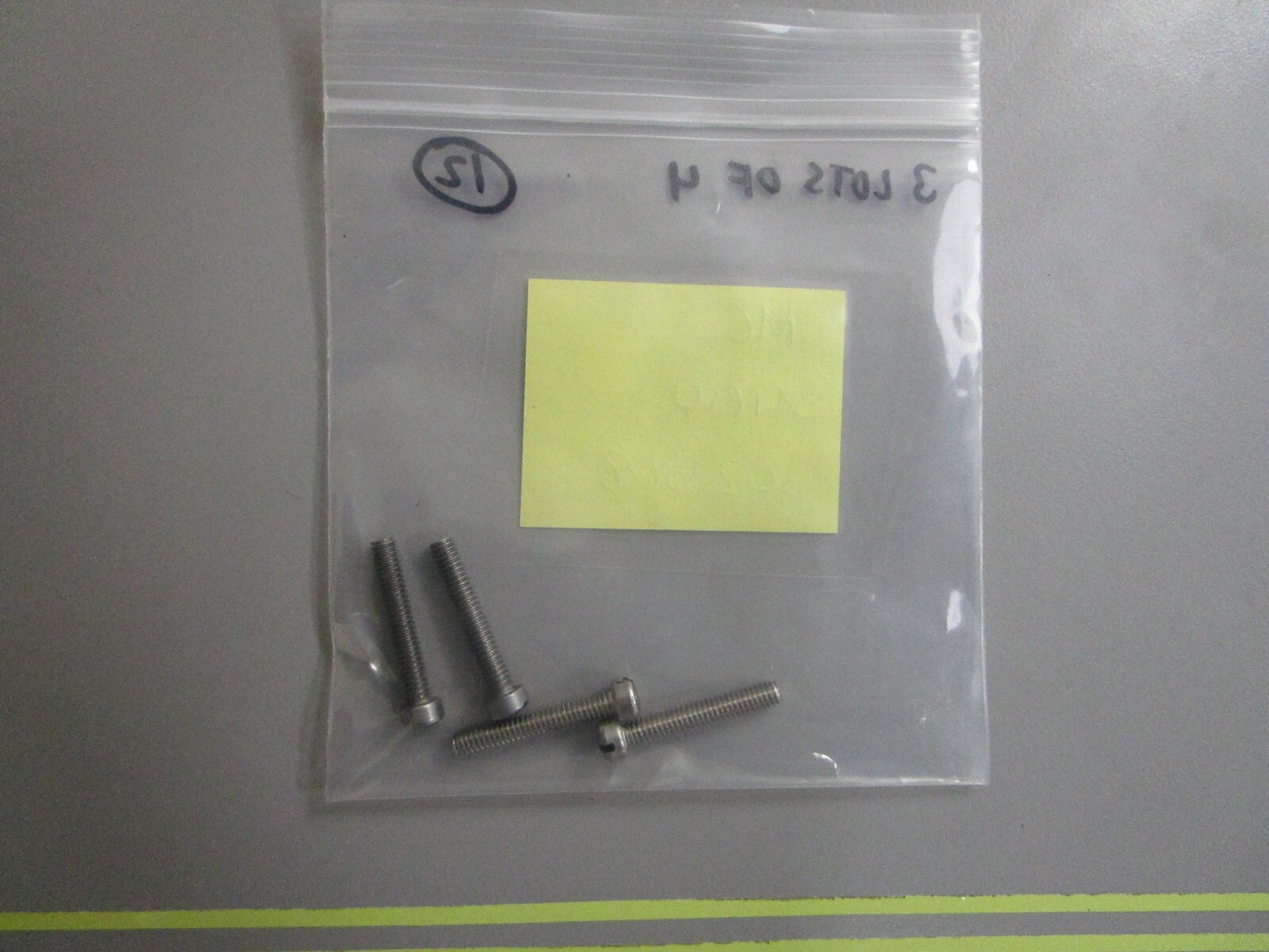 *NEW OEM* (LOT OF 4) 0810 OMC Johnson Evinrude Screw 302508 0302508