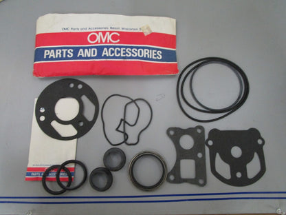 *NEW OEM* 0810 OMC Johnson Evinrude Gear Housing Seal Kit 984559 0984559