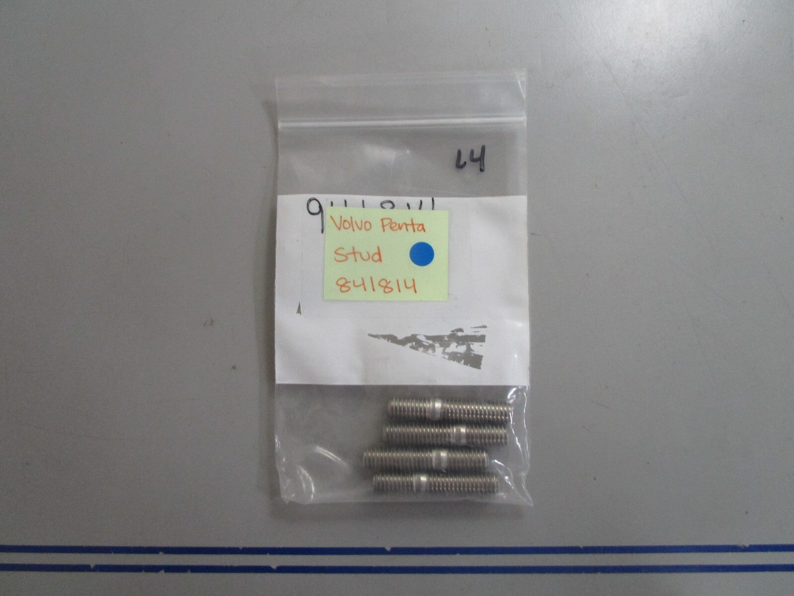 *NEW OEM* (LOT OF 4) 0810 Volvo Penta Stud 841814