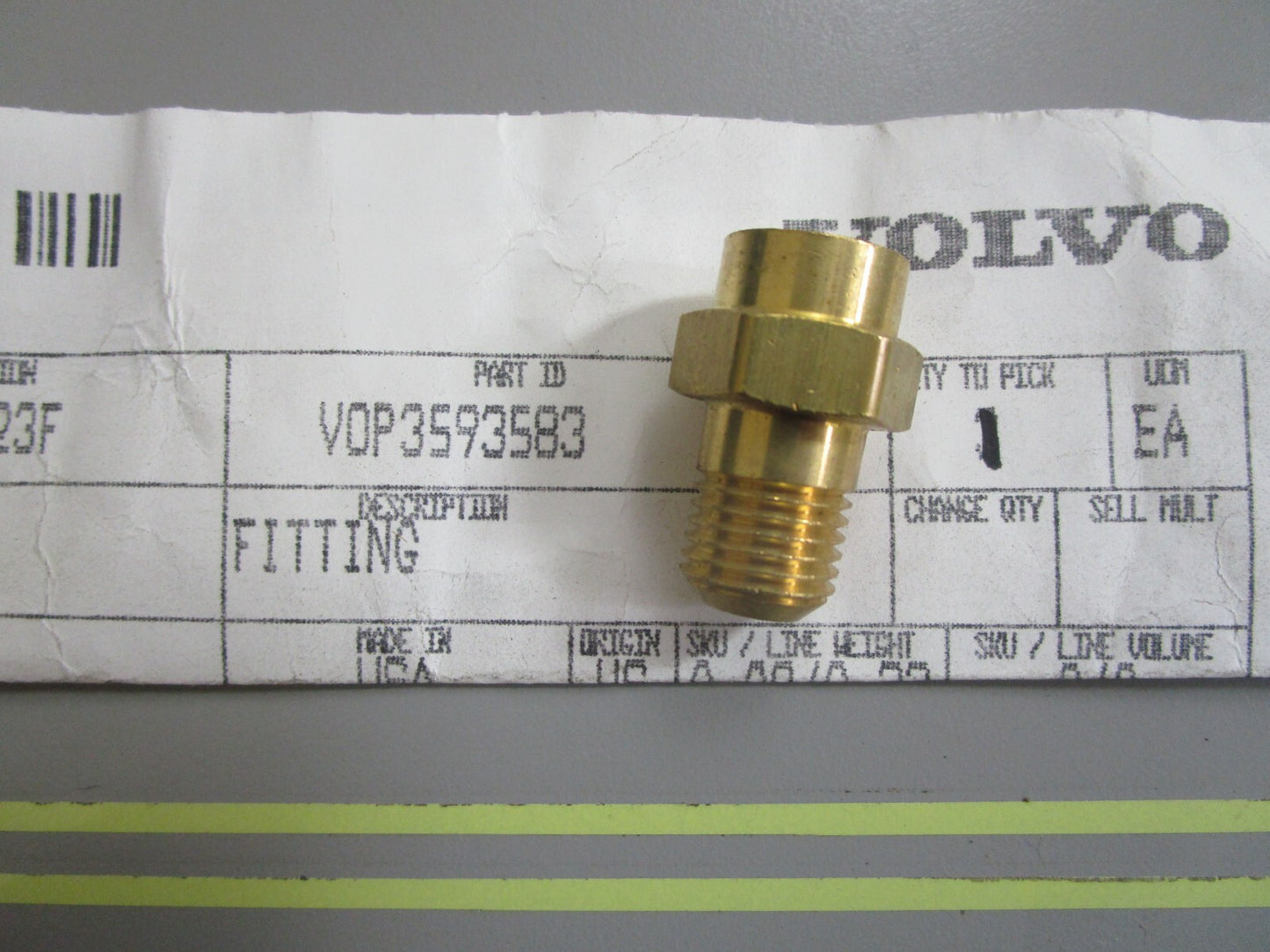 *NEW OEM* 0820 Volvo Penta Fitting 3593583