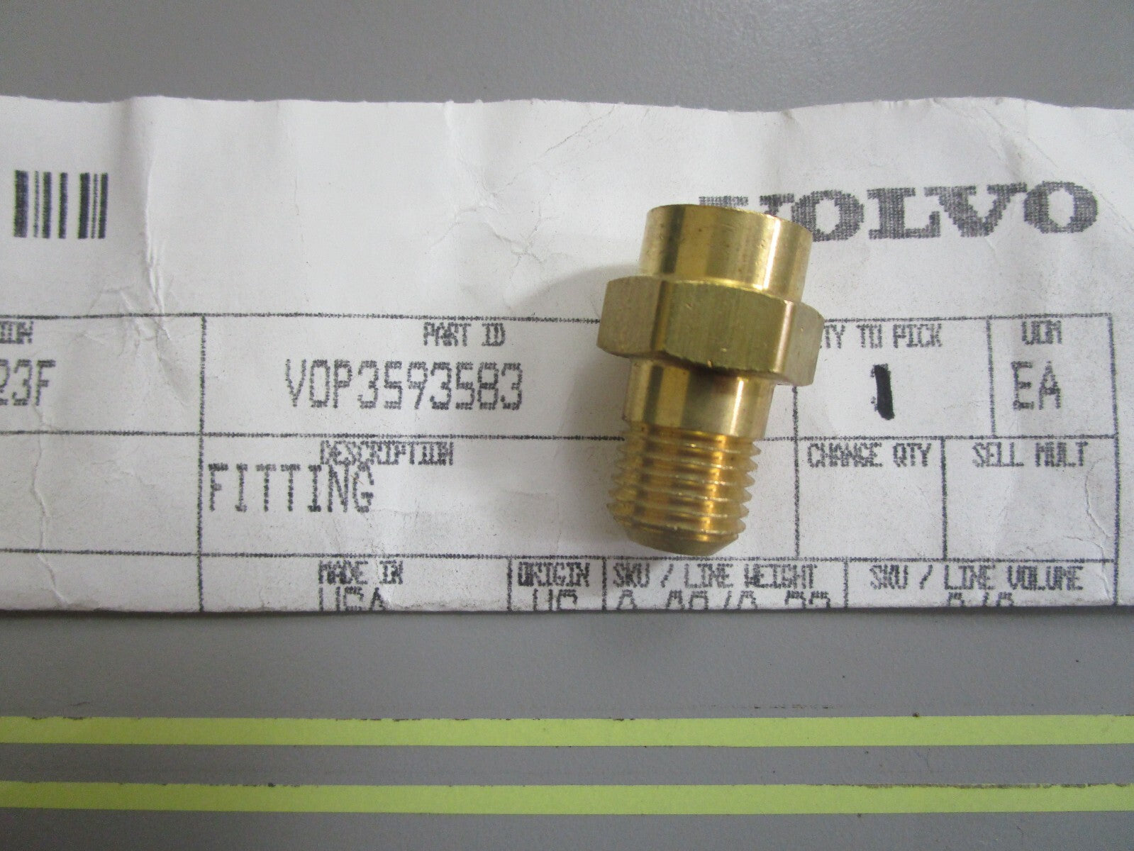 *NEW OEM* 0820 Volvo Penta Fitting 3593583