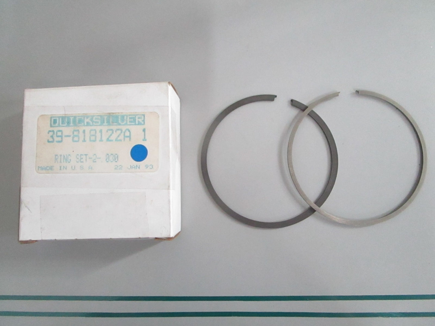 NEW OEM 39-818122A1 Mercury Quicksilver .030 2 Piston Ring Set 0820