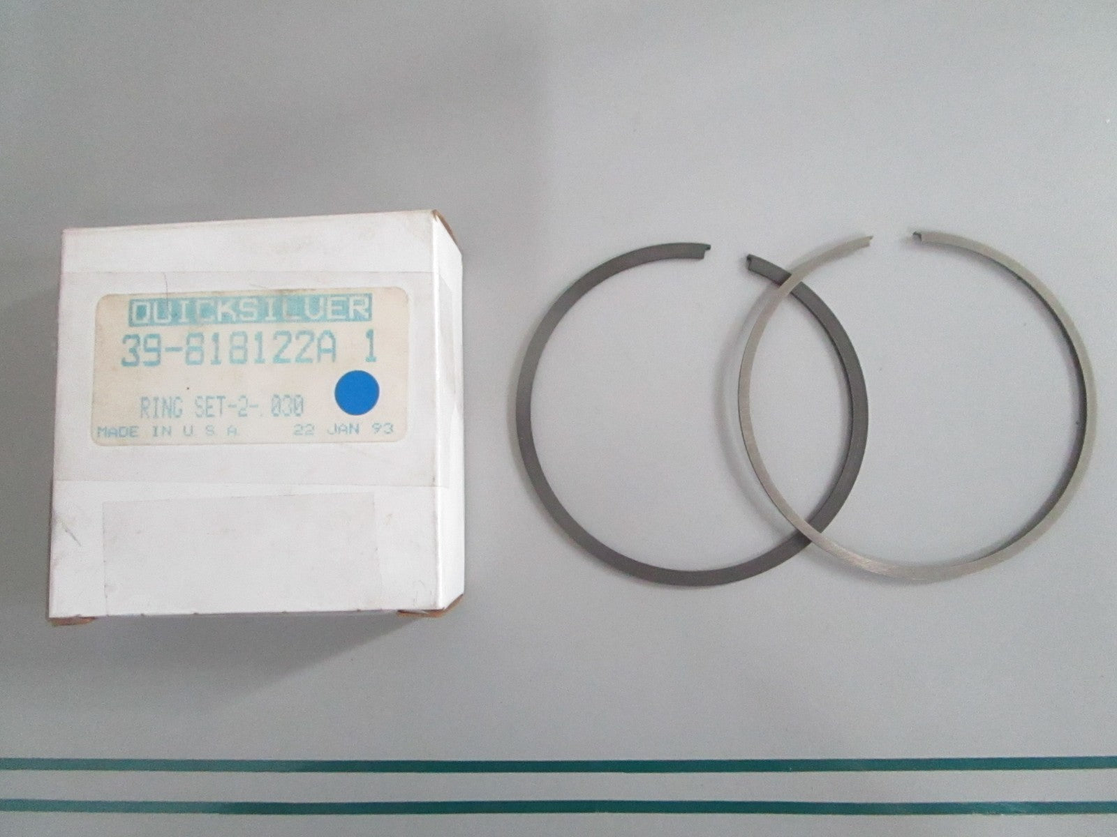 NEW OEM 39-818122A1 Mercury Quicksilver .030 2 Piston Ring Set 0820