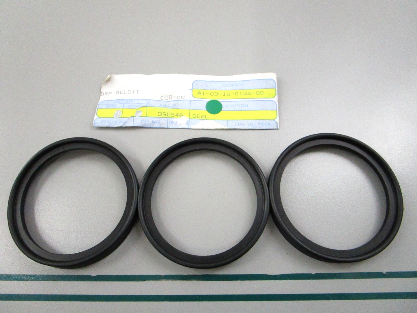 NEW OEM (LOT OF 3) 350548 0350548 OMC Johnson Evinrude Seal 0810