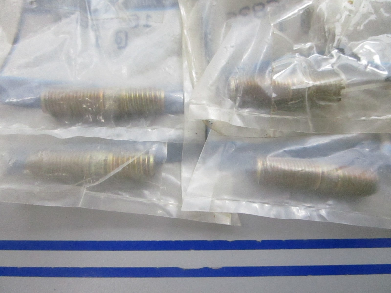 NEW OEM (LOT OF 4) 16-56826 Mercury Quicksilver Stud 0810
