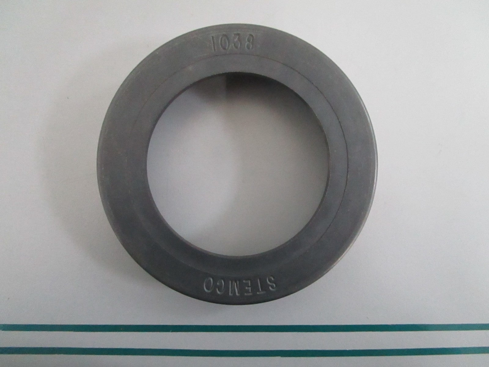 NEW OEM 310-1038 Stemco Axle Ring 0820