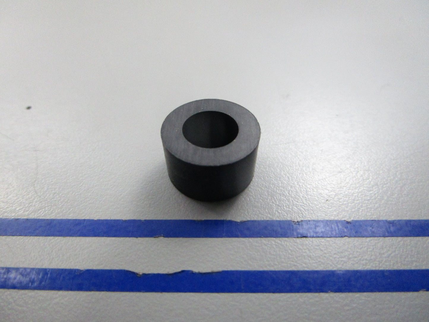 NEW OEM 3R3-06302-0 3R3063020 Tohatsu Rubber Mount 0810