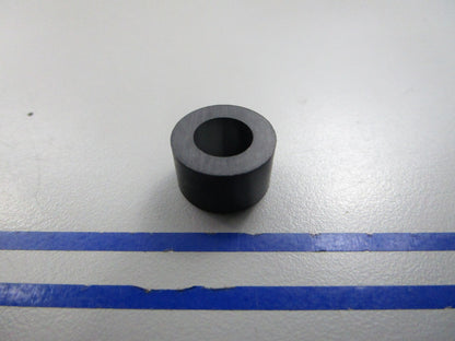 NEW OEM 3R3-06302-0 3R3063020 Tohatsu Rubber Mount 0810