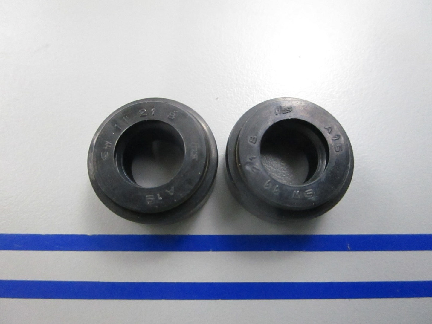 NEW OEM (LOT OF 2) 26-82250M Mercury Quicksilver Oil Seal 0810